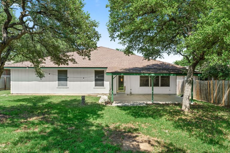 25-web-or-mls-1501-santana-st-(23-of-27).jpg