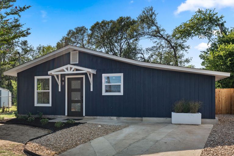 25-web-or-mls-1708-adina-st-24.jpg