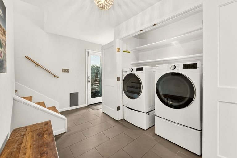 25-web-or-mls-1800-w-10th-st-(25-of-34).jpg