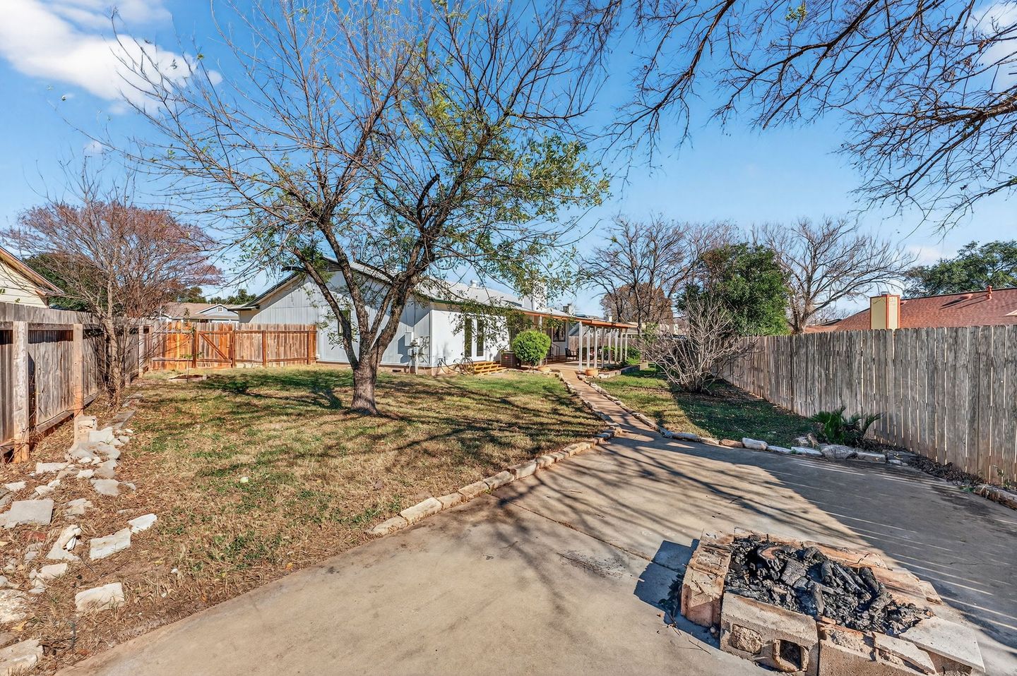 25-web-or-mls-305-holliday-ct-(25-of-25).jpg