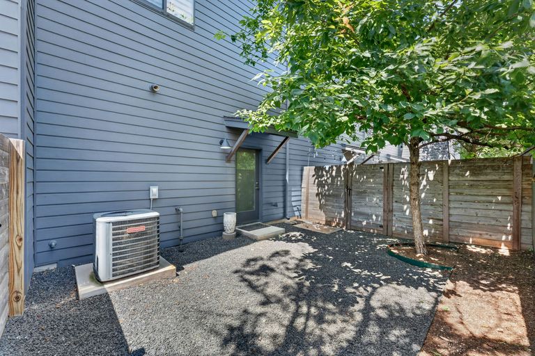 25-web-or-mls-3700-clawson-rd-603-(25-of-26).jpg