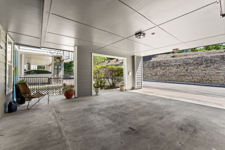 25-web-or-mls-4002-shoal-creek-blvd-b-(23-of-25).jpg