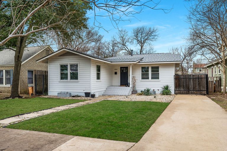 25-web-or-mls-4502-rosedale-ave-(1-of-26).jpg
