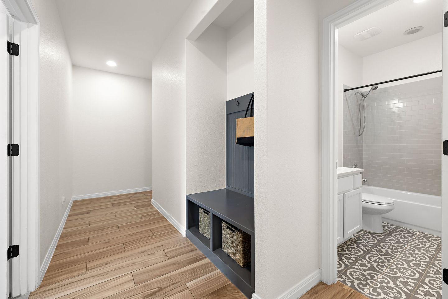 25-web-or-mls-5116-anaheim-ave-kcp-050725---97.jpg