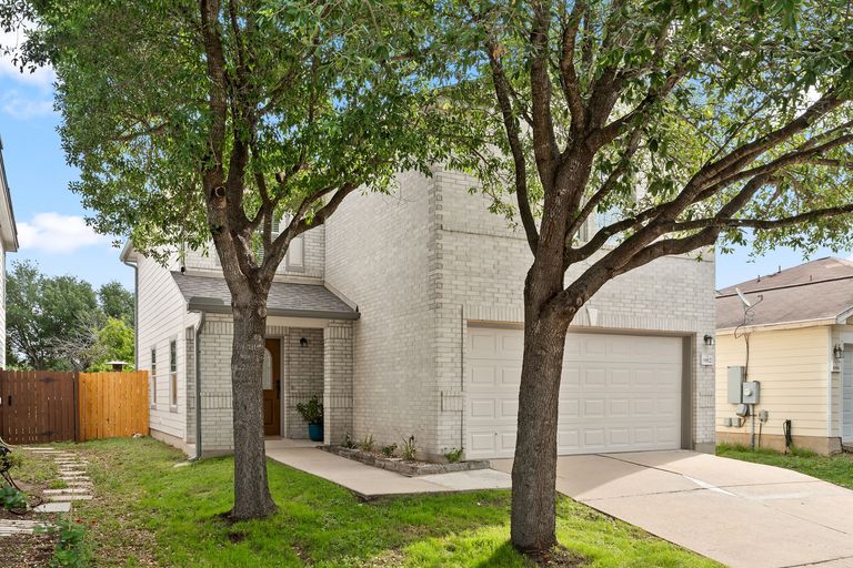 25-web-or-mls-6812-walkup-ln-4.jpg