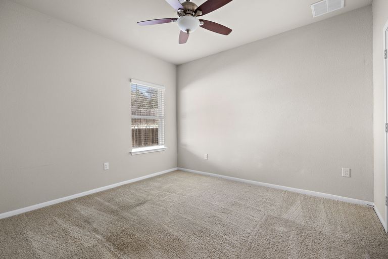 25-web-or-mls-7420-branrust-dr-kcp-010725---12.jpg