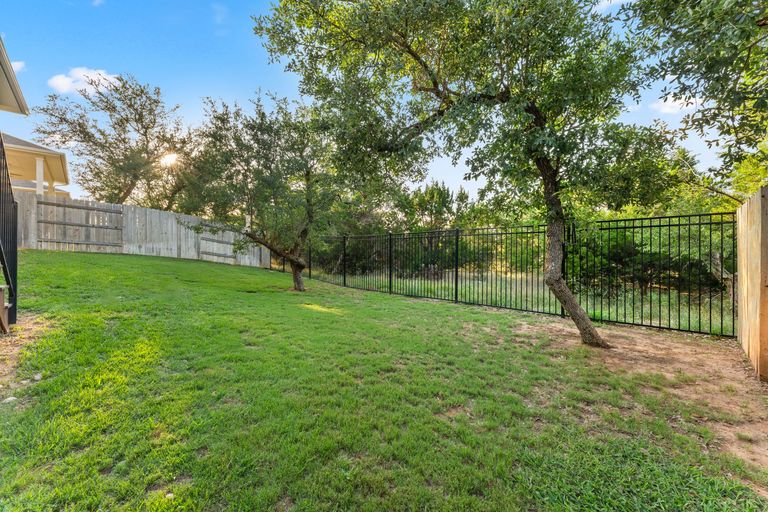 26-web-or-mls-1036-hazy-hills-loop-(9-of-35).jpg