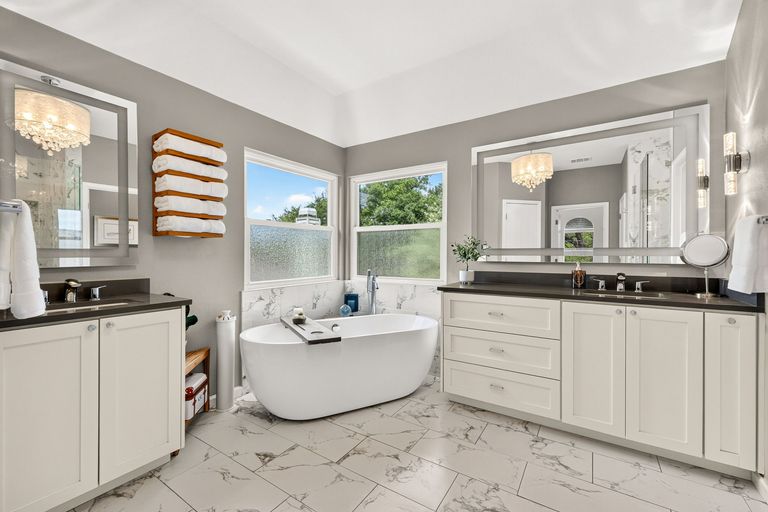 26-web-or-mls-11314-pebble-garden-(2-of-3).jpg