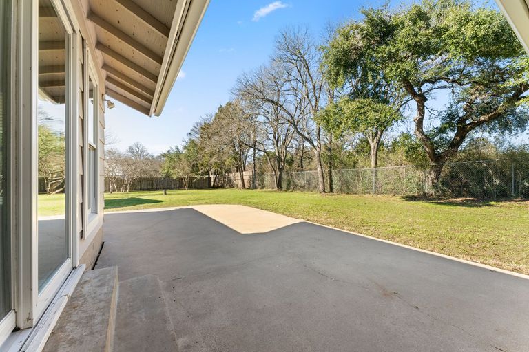 26-web-or-mls-12100-cactus-bend-(12-of-35).jpg