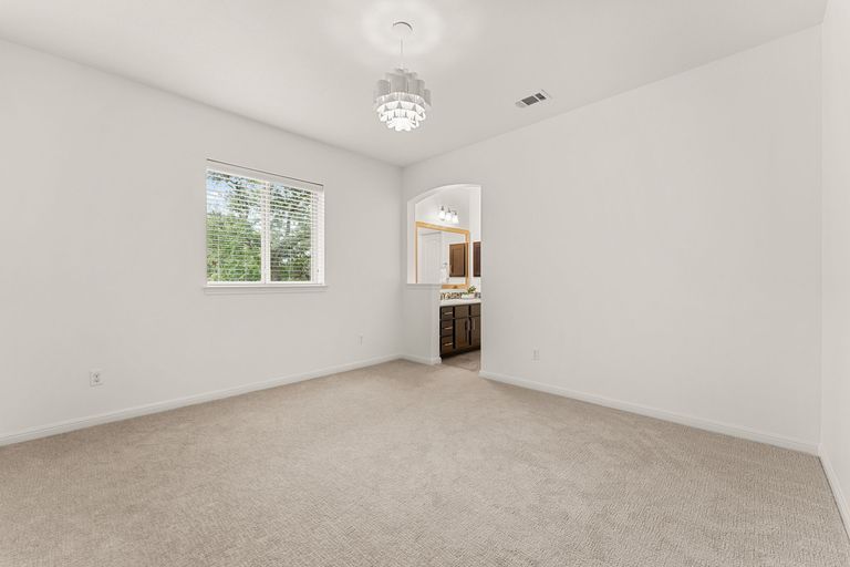 26-web-or-mls-12225-pratolina-dr-(26-of-40).jpg