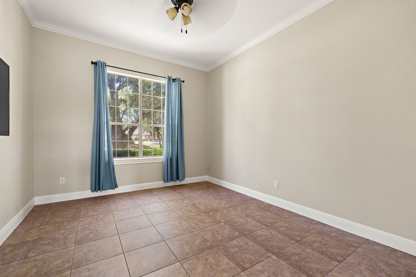 26-web-or-mls-1344-flint-rock-loop-kcp-042125---100.jpg