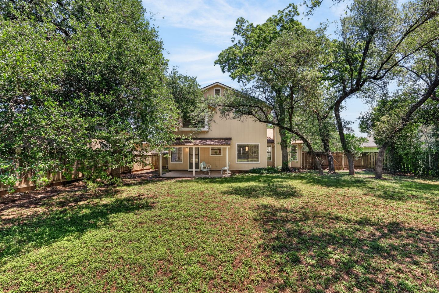26-web-or-mls-1407-black-cherry-dr-(26-of-27).jpg