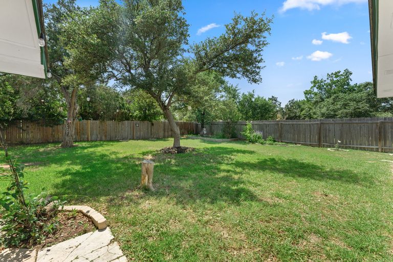 26-web-or-mls-1501-santana-st-(21-of-27).jpg