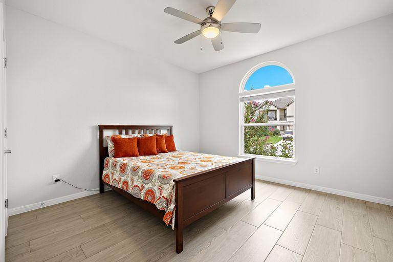 26-web-or-mls-16713-elsinore-ln-kcp-070925---6.jpg