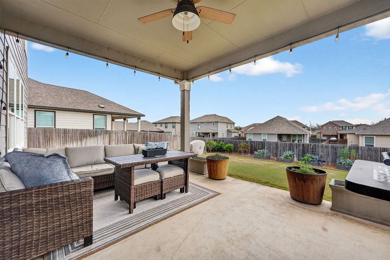 26-web-or-mls-180-kennicott-dr-(24-of-30).jpg