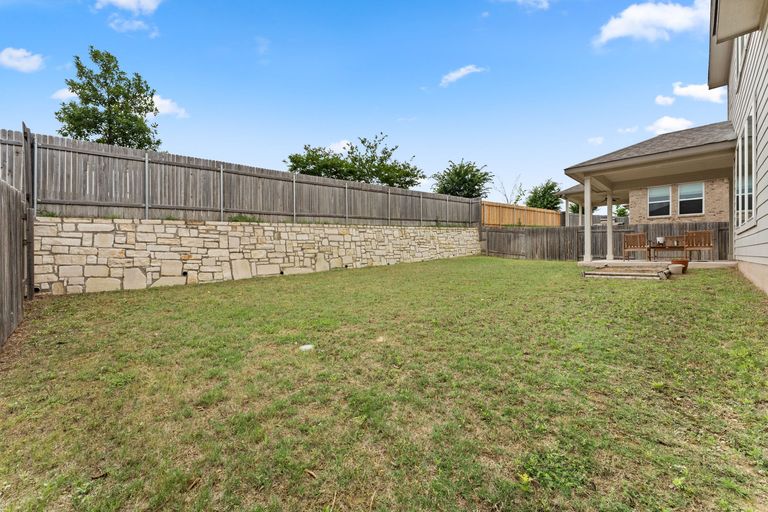 26-web-or-mls-250-eagle-mountain-trl-24.jpg