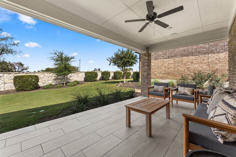 26-web-or-mls-292-milam-crk-dr-(25-of-31).jpg