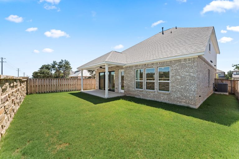 26-web-or-mls-320-millbend-rd-25.jpg