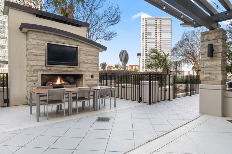 26-web-or-mls-360-nueces-st-2408-(31-of-38).jpg