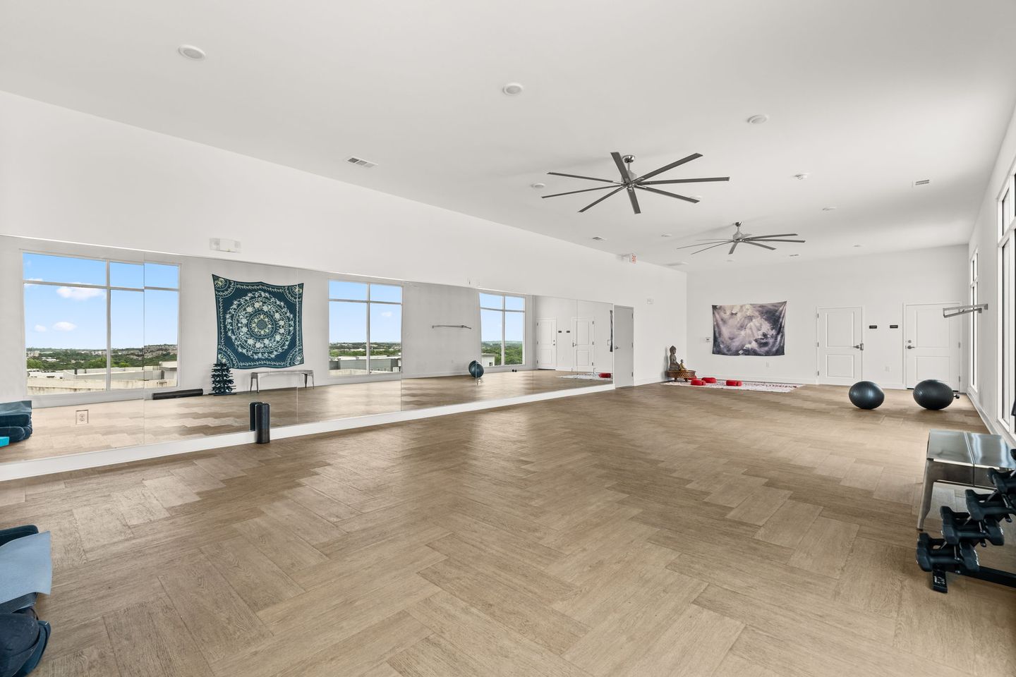 26-web-or-mls-4361-s-congress-ave-237-(27-of-31).jpg