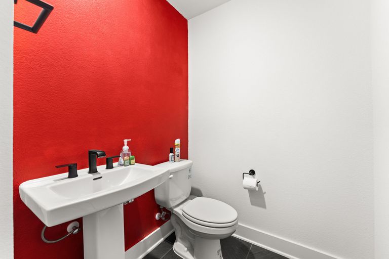 26-web-or-mls-518-toyah-dr-36.jpg