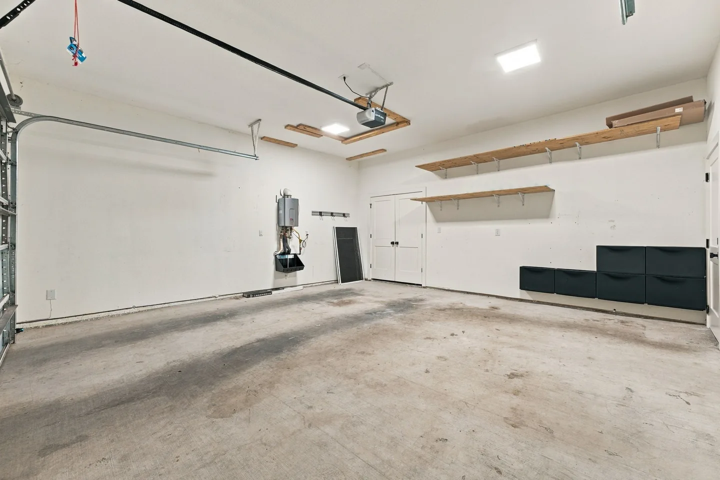 5817 Sutherlin Rd, photo 24
