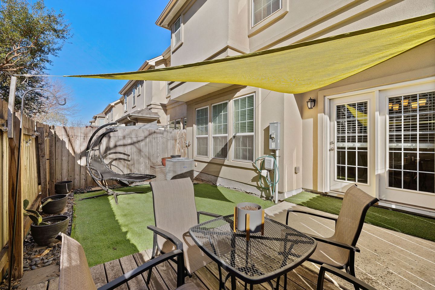 27-web-or-mls-1101-e-parmer-ln-318-kcp-011926---141.jpg