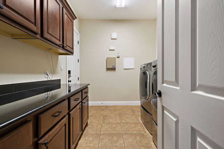 27-web-or-mls-1344-flint-rock-loop-kcp-042125---94.jpg