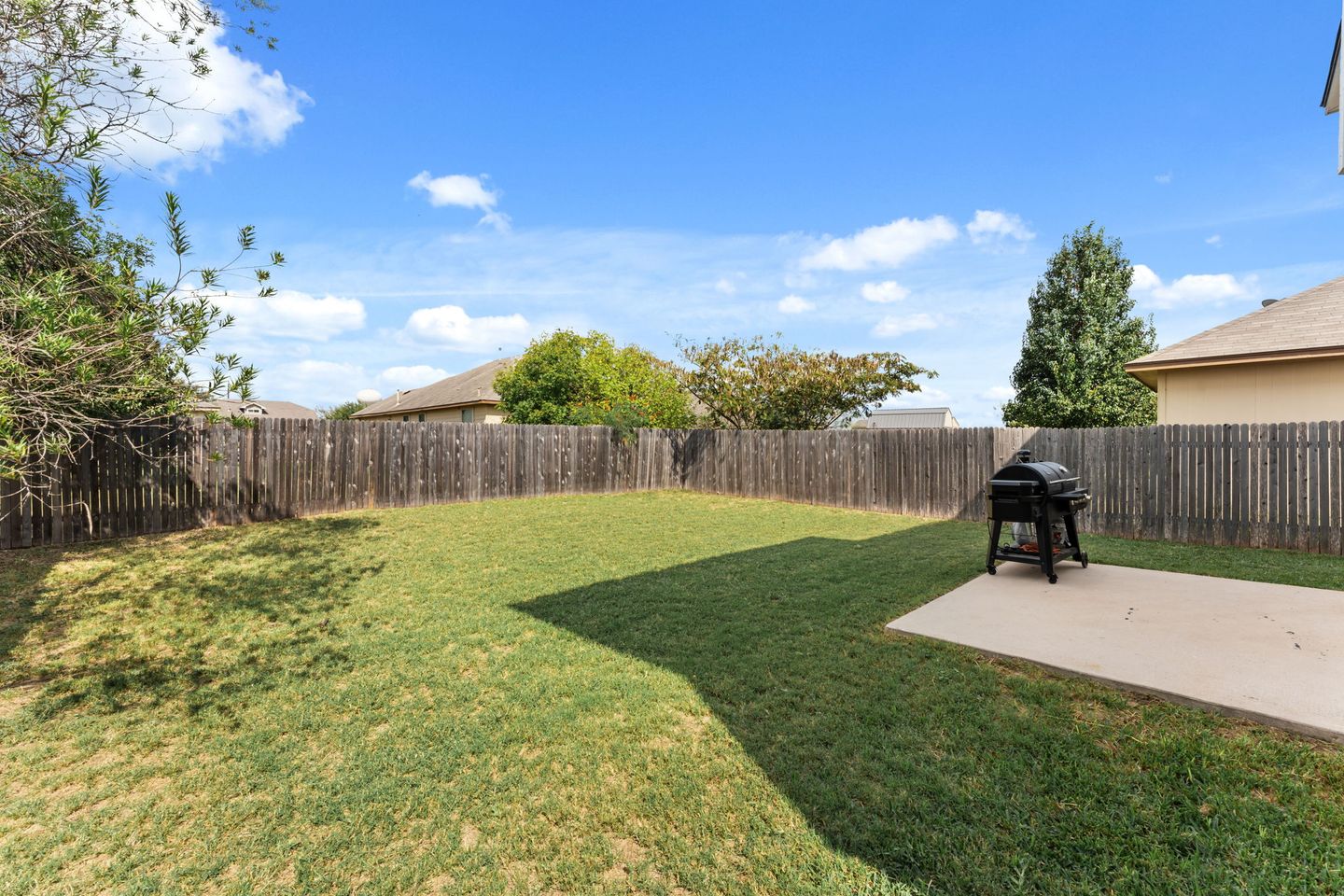 27-web-or-mls-15216-parrish-ln-23.jpg