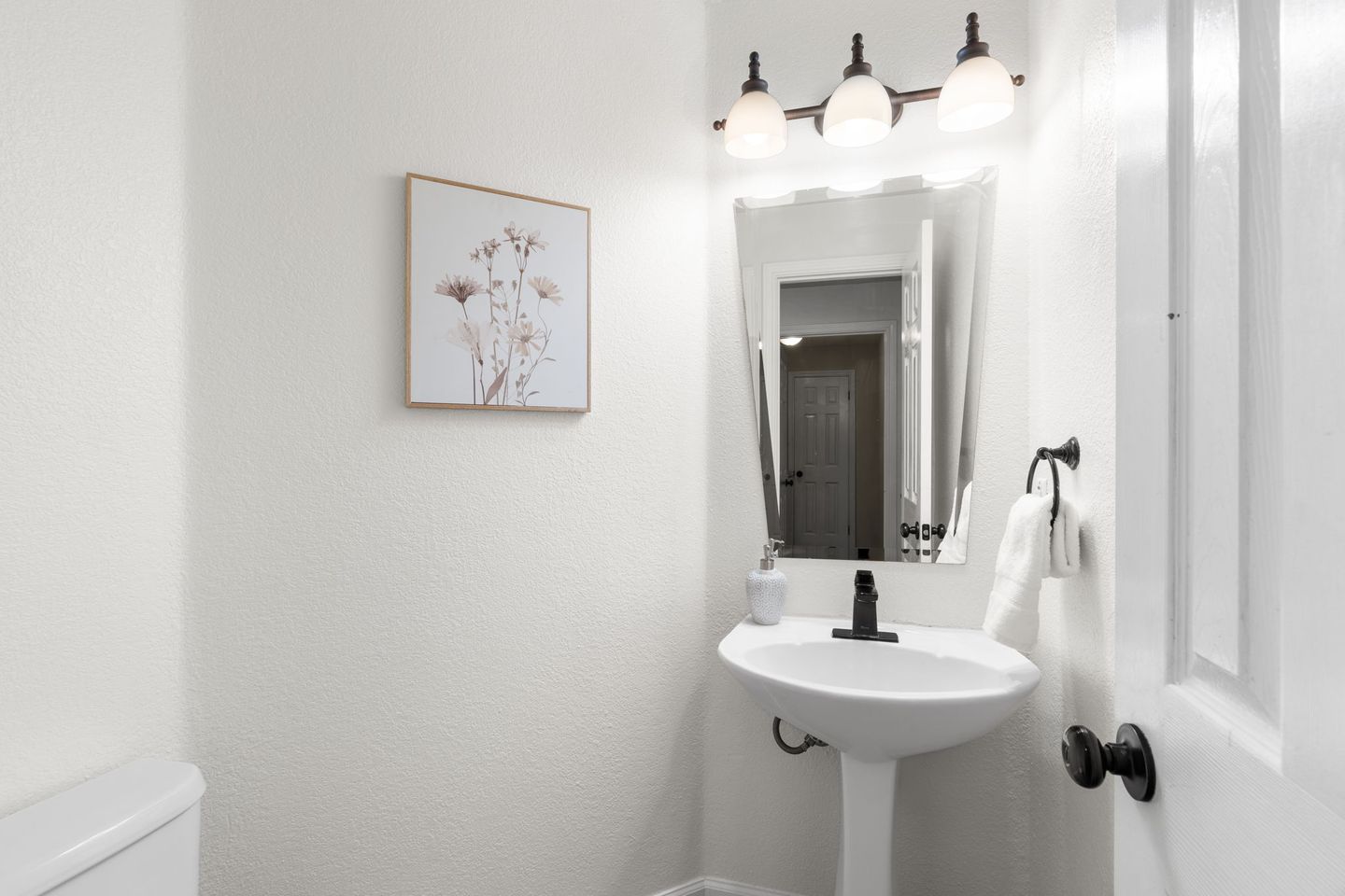 27-web-or-mls-16801-stockton-dr.jpg