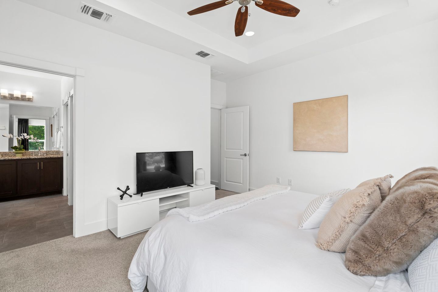 27-web-or-mls-1705-perez-st-b.jpg
