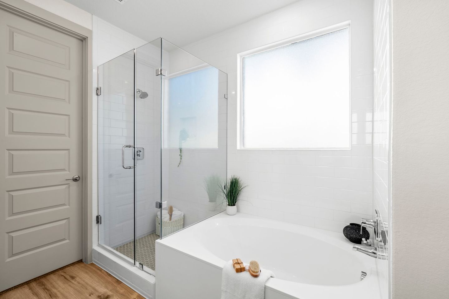 27-web-or-mls-221-indian-shoal-dr.jpg