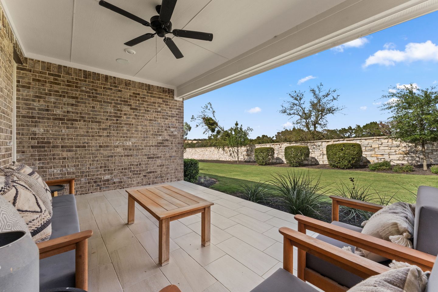 27-web-or-mls-292-milam-crk-dr-(26-of-31).jpg