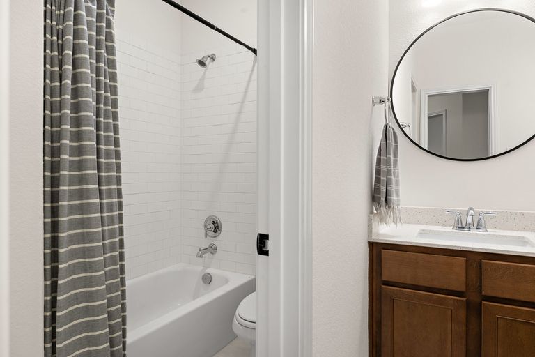 27-web-or-mls-5116-anaheim-ave-kcp-050725---71.jpg