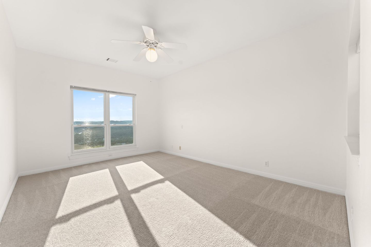 27-web-or-mls-5913-northwest-pl-5-1748297655.jpg