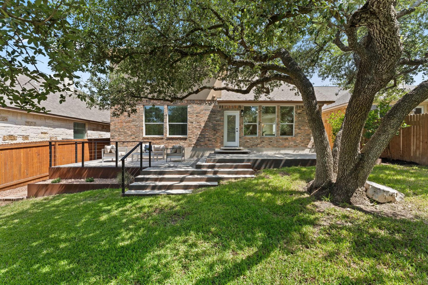 27-web-or-mls-7320-brecourt-manor-way-28.jpg