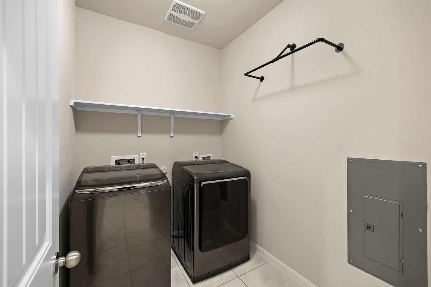 27-web-or-mls-7420-branrust-dr-kcp-010725---99.jpg