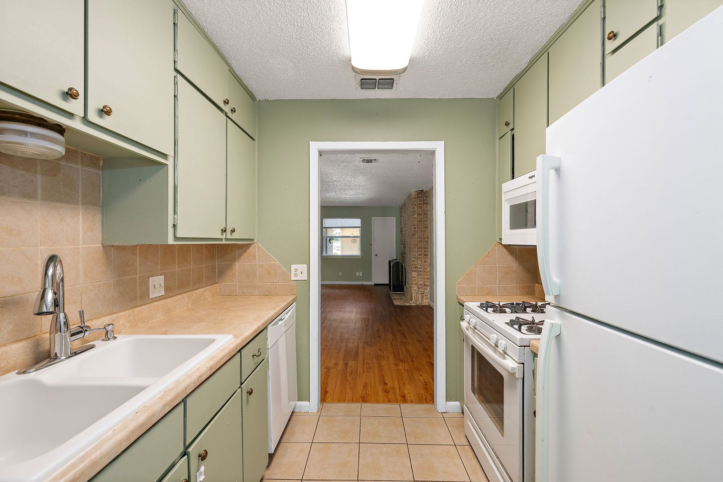 27-web-or-mls-8802-westover-club-dr-kcp-091725---190.jpg