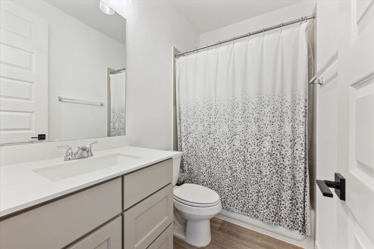 28-highcrest-1005-img-28.jpg