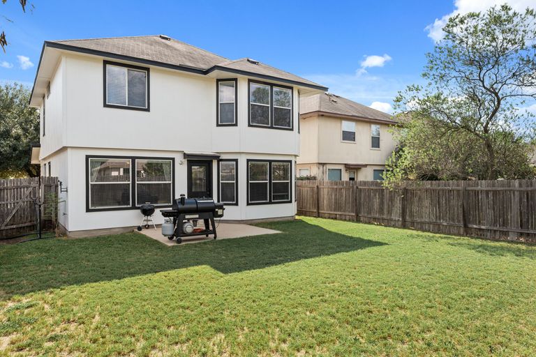 28-web-or-mls-15216-parrish-ln-24.jpg