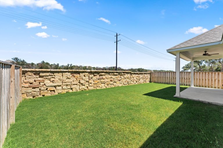 28-web-or-mls-320-millbend-rd-26.jpg