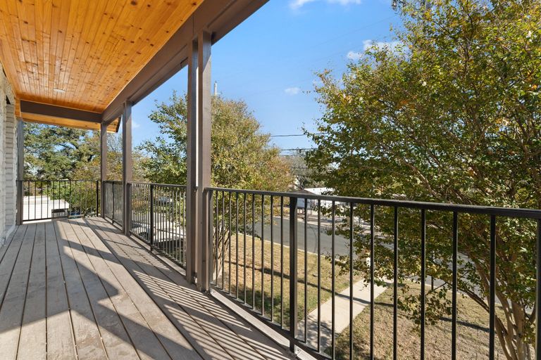 28-web-or-mls-3814-wadford-st-(19-of-36).jpg