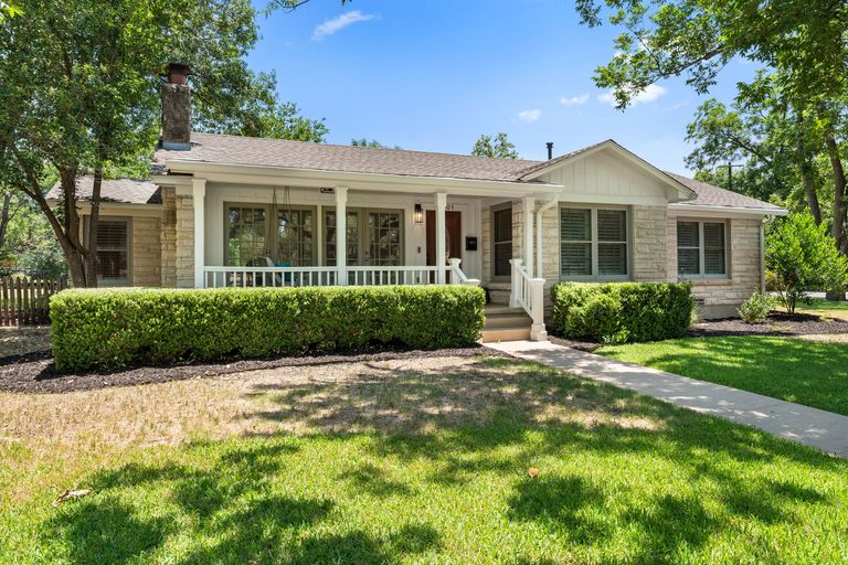 28-web-or-mls-5401-shoal-creek-blvd-28.jpg