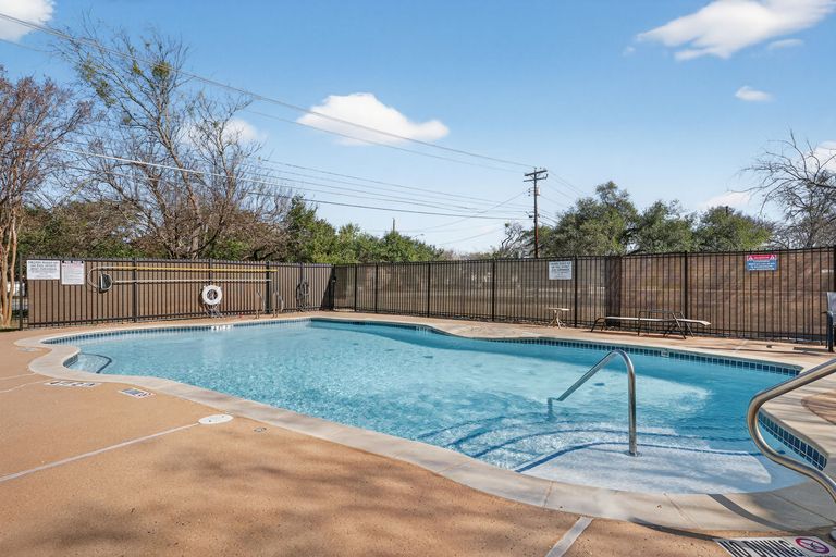 28-web-or-mls-6801-beckett-rd-114r-(28-of-28).jpg