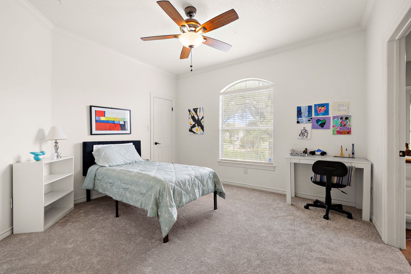 28-web-or-mls-9608-streamside-dr-kcp-061526---4.jpg