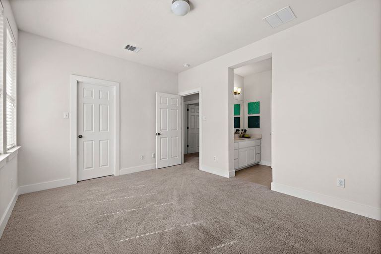 29-web-or-mls-1305-sarah-christine-ln-kcp-062124---16.jpg