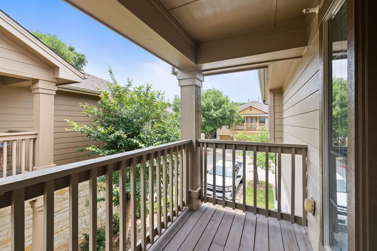 29-web-or-mls-1310-w-parmer-ln,-2401-kcp-052324---136.jpg