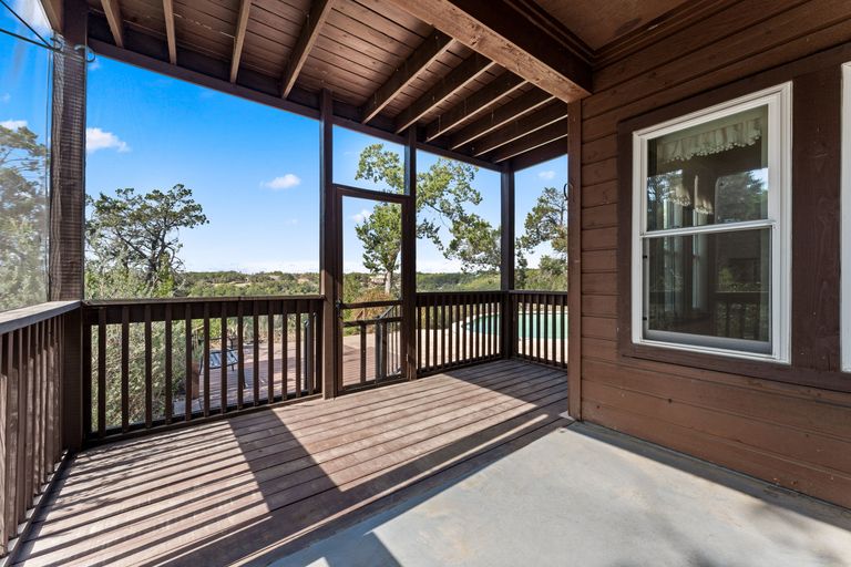 29-web-or-mls-13104-s-ridge-cir-8-1731615736.jpg