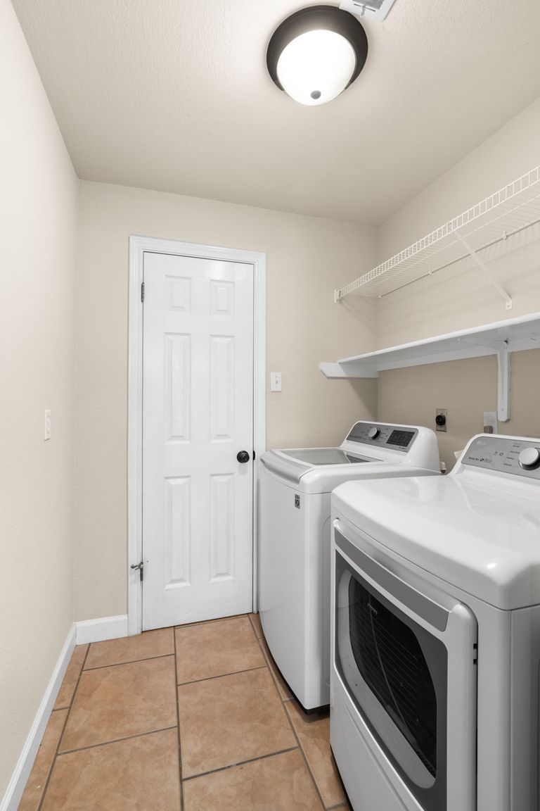 29-web-or-mls-16801-stockton-dr.jpg
