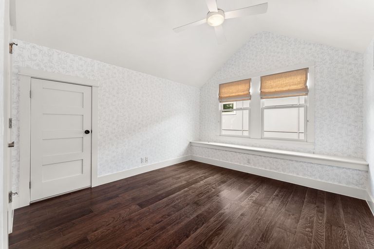 29-web-or-mls-1710-payne-ave-4.jpg